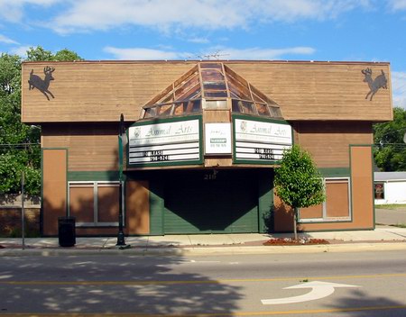 Almont Theatre - From Main Street (newer photo)